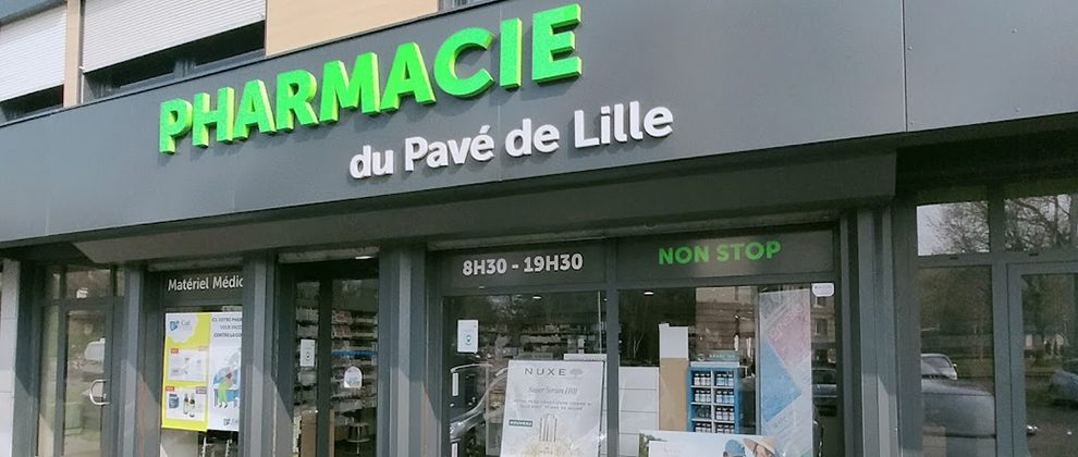 Devanture de la Pharmacie du Pavé de Lille à Wasquehal