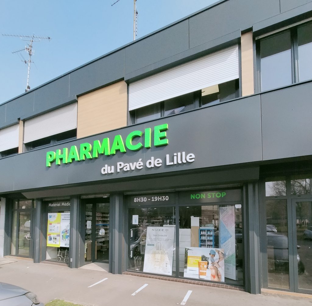 Façade de la Pharmacie du Pavé de Lille, 7 Rue Léon Jouhaux à Wasquehal